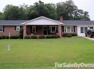 806 Mary Grove Ln, Greer, SC 29651
