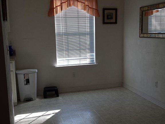 3rd image of 2534 NW 33rd Pl