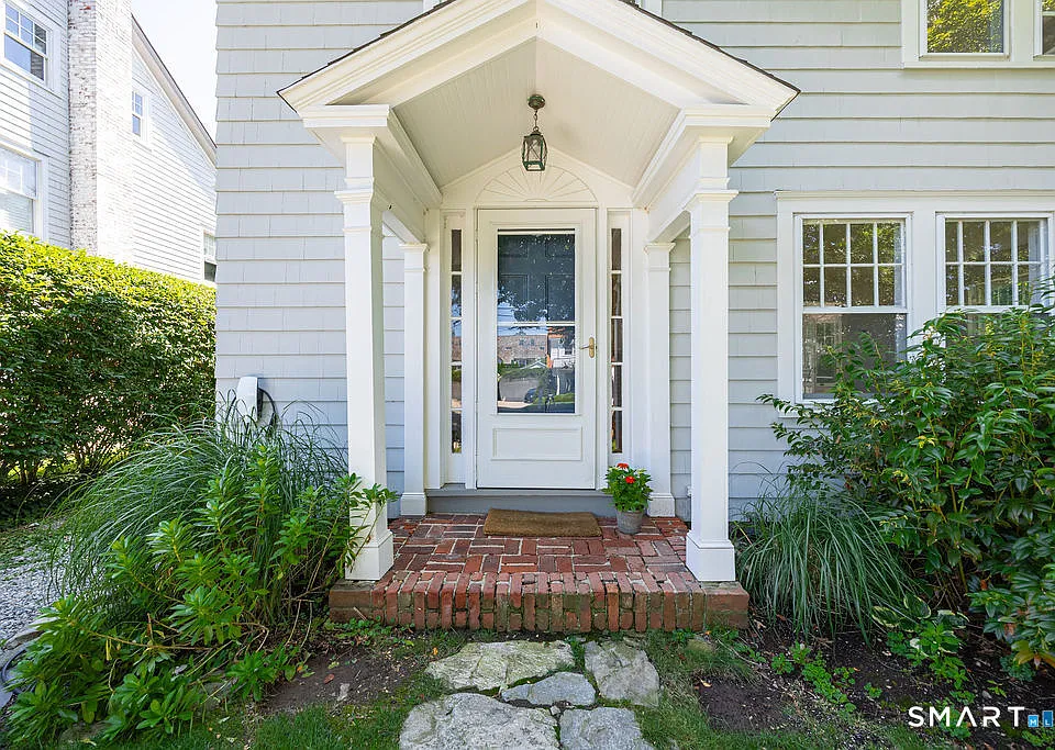 12 Roosevelt Rd