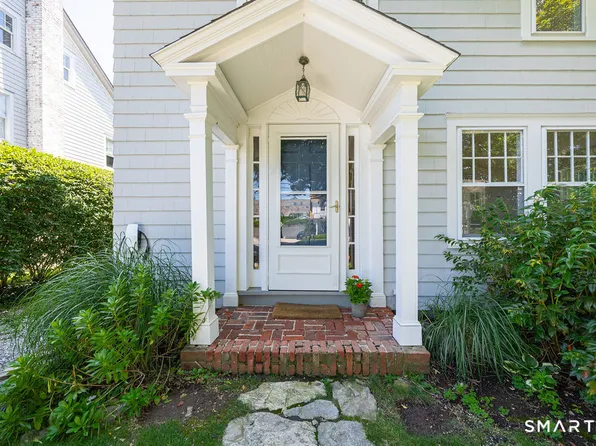 12 Roosevelt Rd, Westport, CT 06880