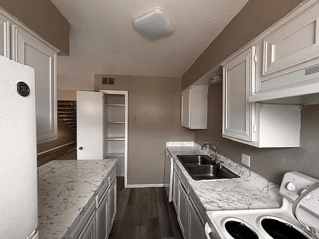 Heritage House II Apartments — Photo 19