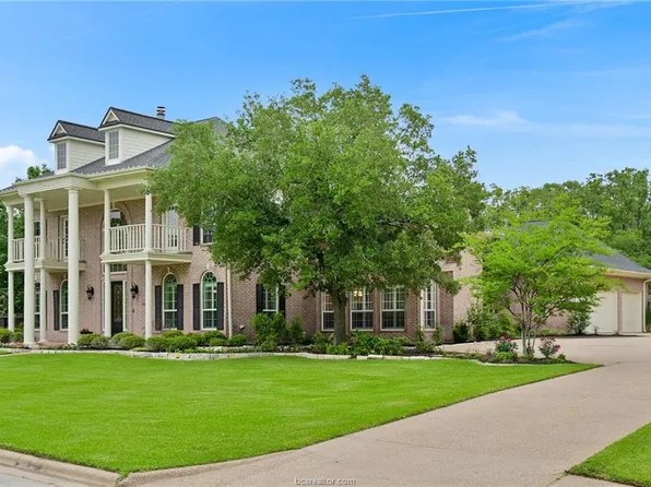 4304 Hyde Park Ln, Bryan, TX 77802