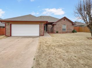 507 Firelane Rd, Edmond, OK 73003