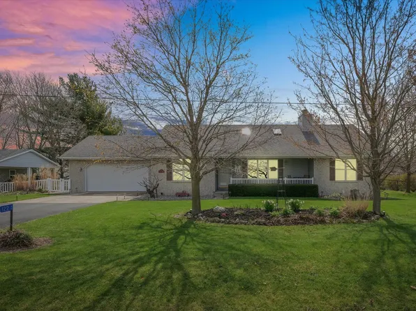 122 Pawnee Dr, Loda, IL 60948