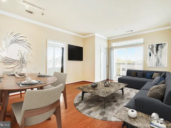 2465 Army Navy Dr, Arlington, VA