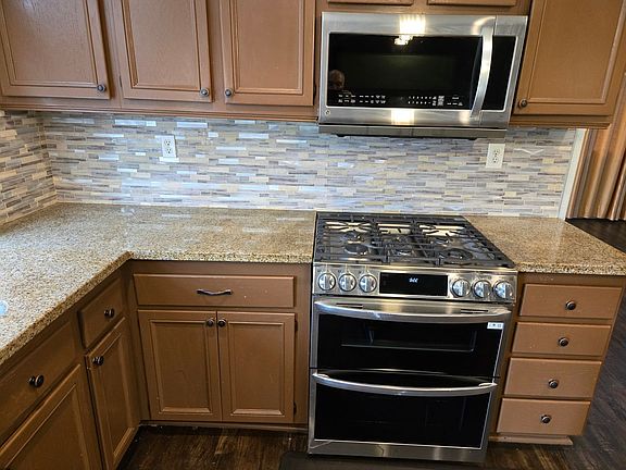 3rd image of 7325 Excelsior Dr