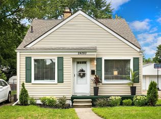 24260 Cloverlawn St, Oak Park, MI