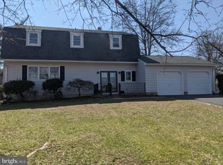 569 Flock Rd, Hamilton, NJ 08690