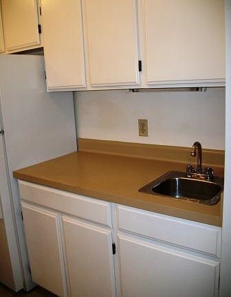 5th image of 2225 Woodside Ln Unit 1