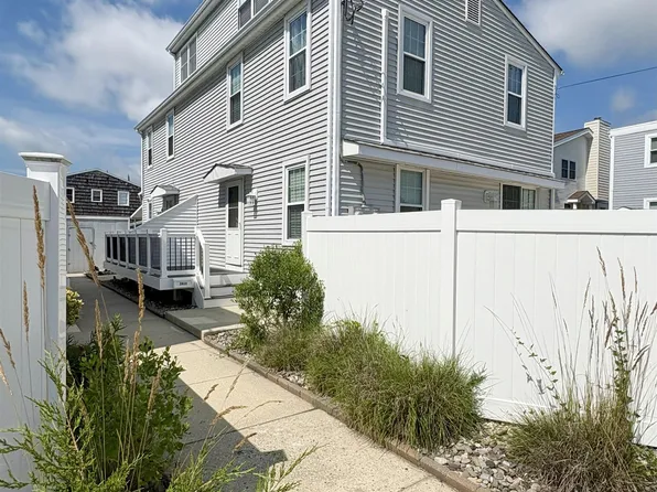 242 37th St APT B, Sea Isle City, NJ 08243