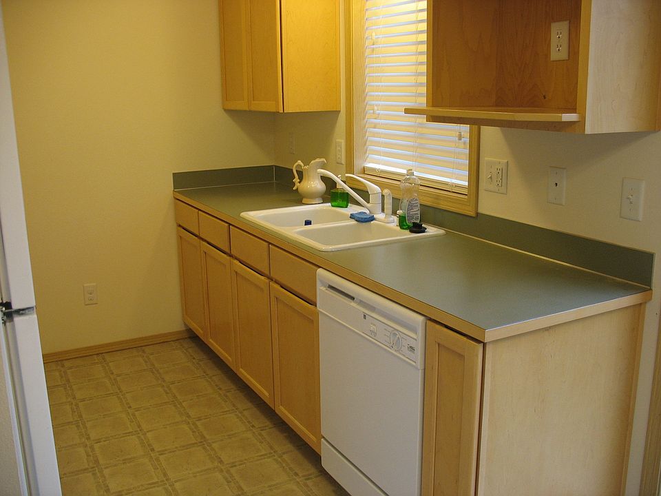 2nd image of 1111 N 14th St