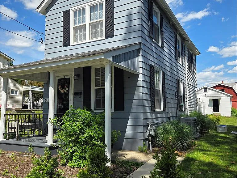 1414 Iron St — Photo 2