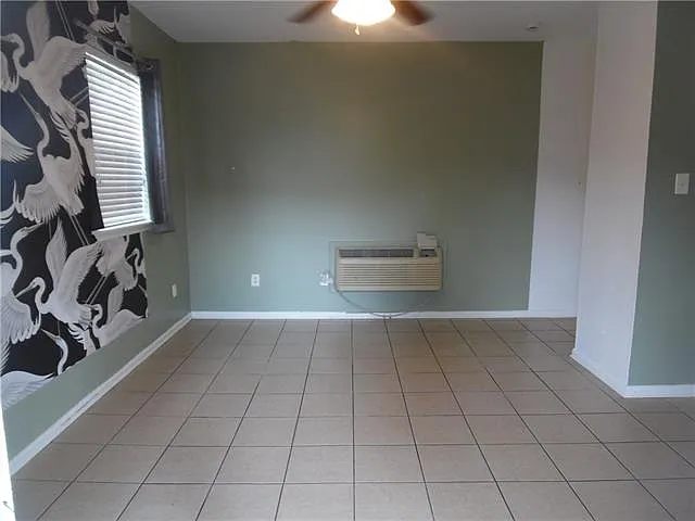 1 bed, 1.0 bath, 550 sqft, $1,100 — Photo 2
