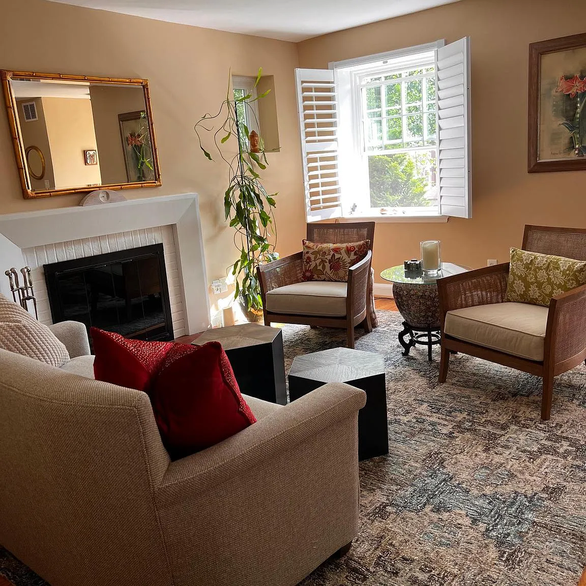 2 bed, 2.0 bath, 2215 sqft, $2,500 — Photo 2