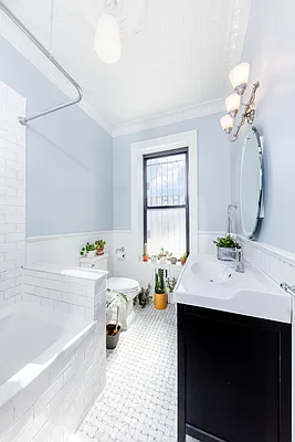 Sold by Avenue Sotheby's International Realty | media 14