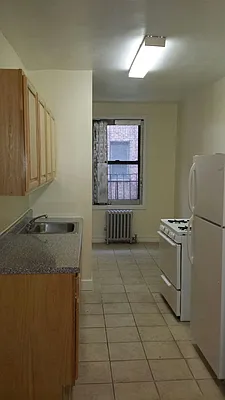 Rented by Smart NY Realty LLC | media 3