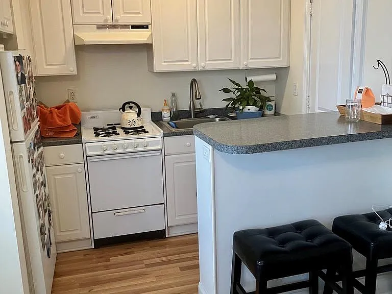 36 E Catherine St #2 — Photo 2