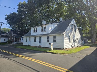 82 South Water Street, East Windsor, CT, 06088