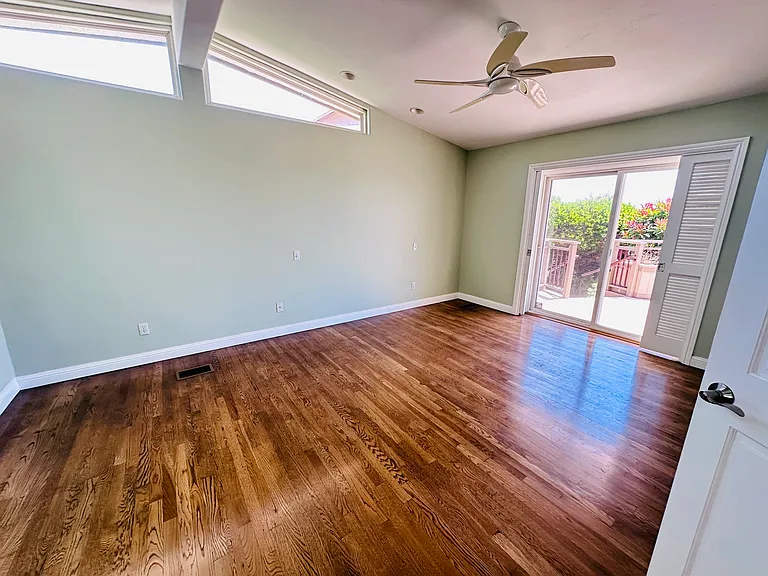 3539 Mount Laurence Dr — Photo 10