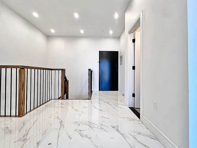 1537 Dean St #3L — Photo 6