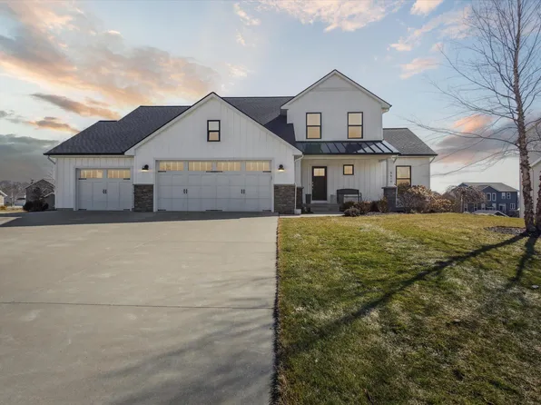 6610 Alward Dr, Hudsonville, MI 49426