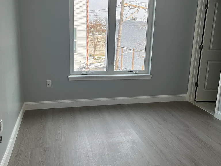 2405 Ridge Ave #2 — Photo 12