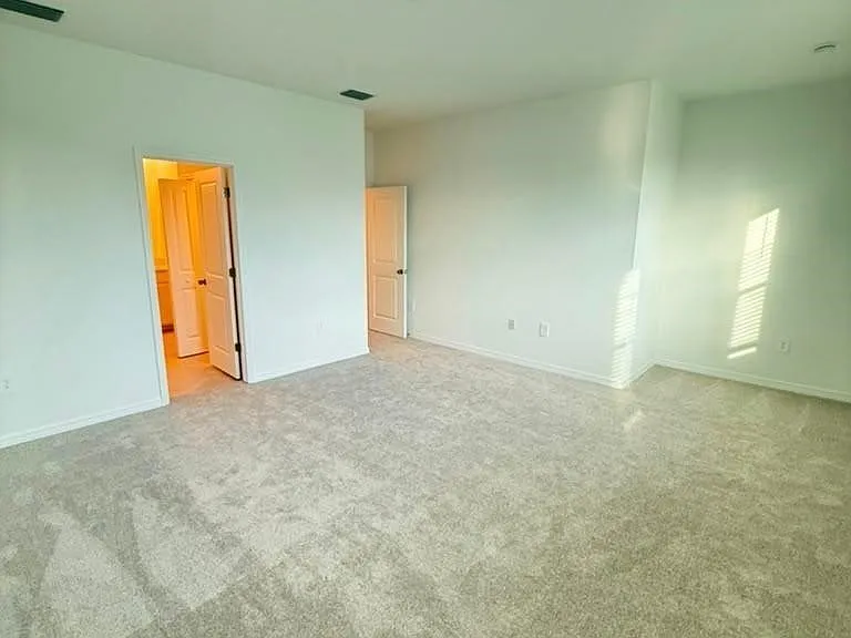 44292 Caraton Ter — Photo 10