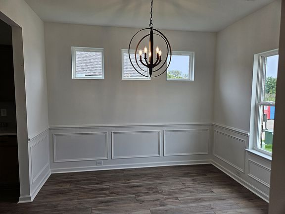 5th image of 349 Winston Way