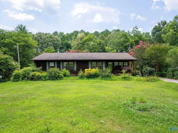 417 McFoilton Ln, Scottsboro, AL 35768