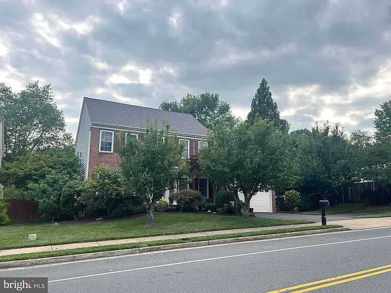2944 Edgelea Rd — Photo 3
