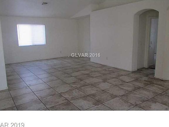 5th image of 2202 Pink Coral Dr