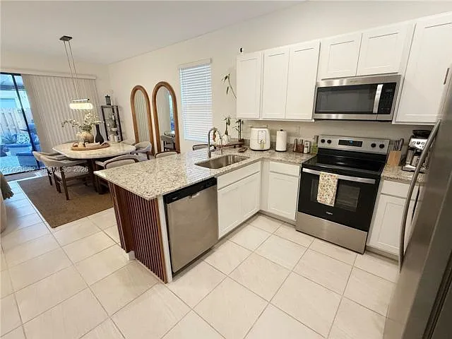 179 NE 13th Ave — Photo 13