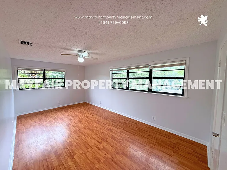 1329 NW 7th Ave — Photo 15