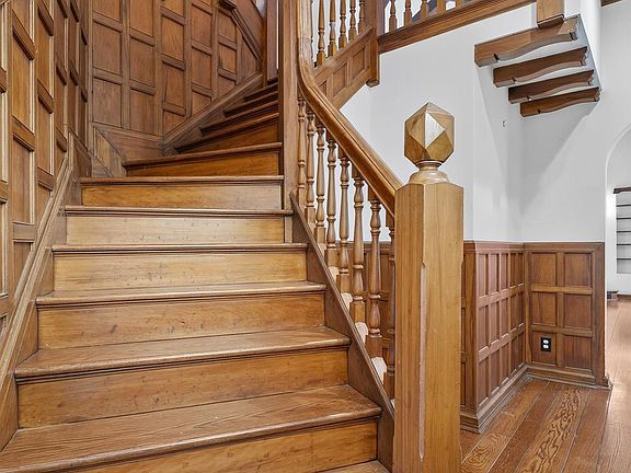 14th image of this home