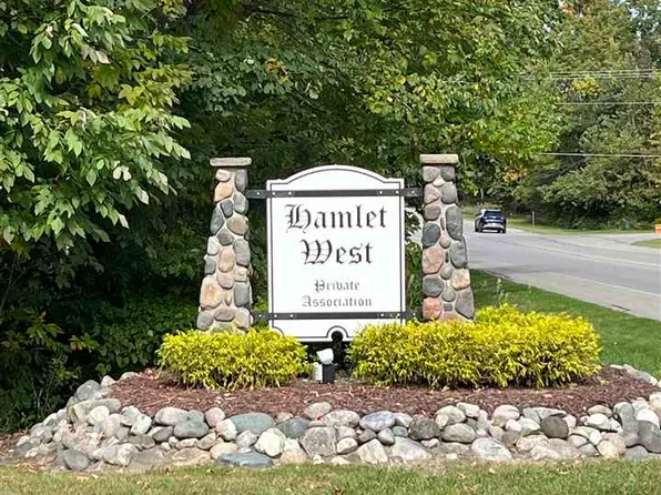 37 Royalview Rd, Harbor Springs, MI 49740