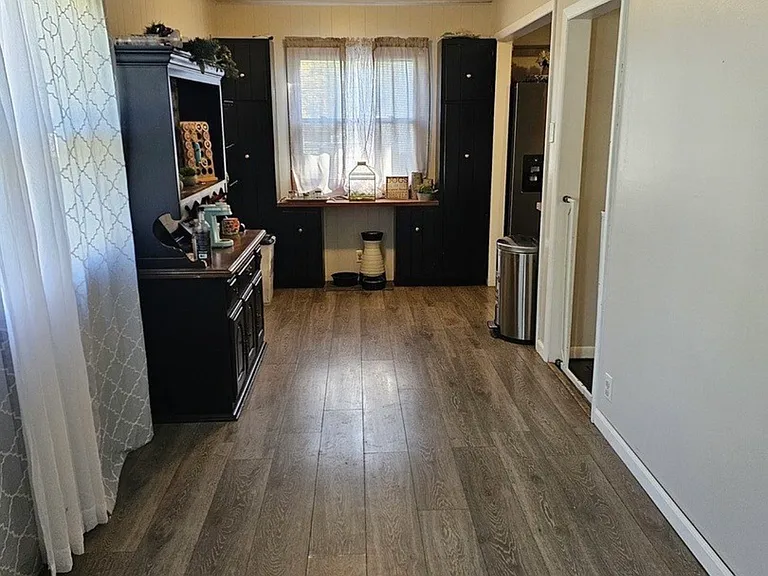 1817 Ivy Ln — Photo 8