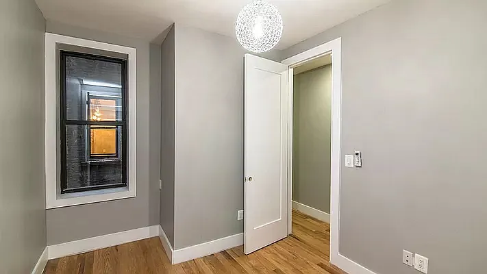 Rented by Nooklyn NYC LLC | media 4