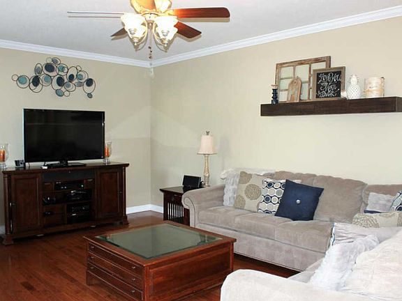 5th image of 2915 Timber Green Ln