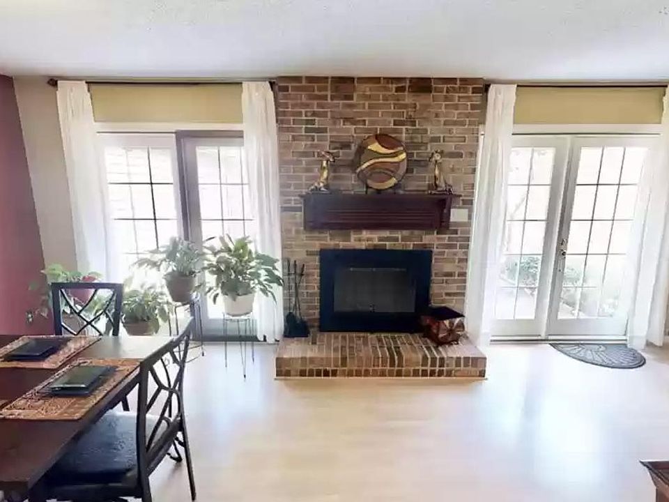 1st image of 1622 Hollow Dr