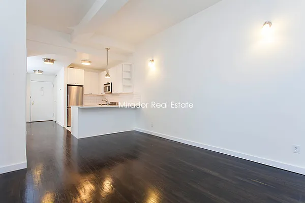 Rented by Mirador Real Estate | media 33