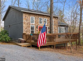 30 Hogan Drive, Basye, VA 22810