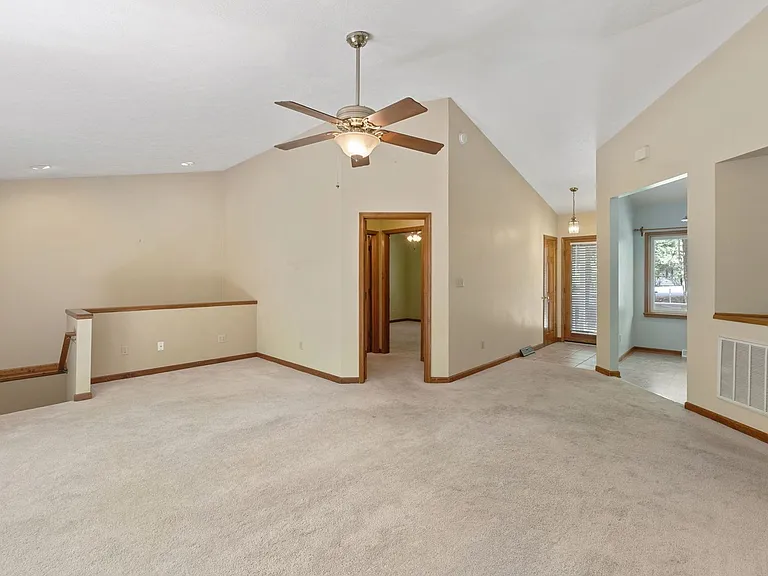 6 Cheyenne Ct — Photo 6