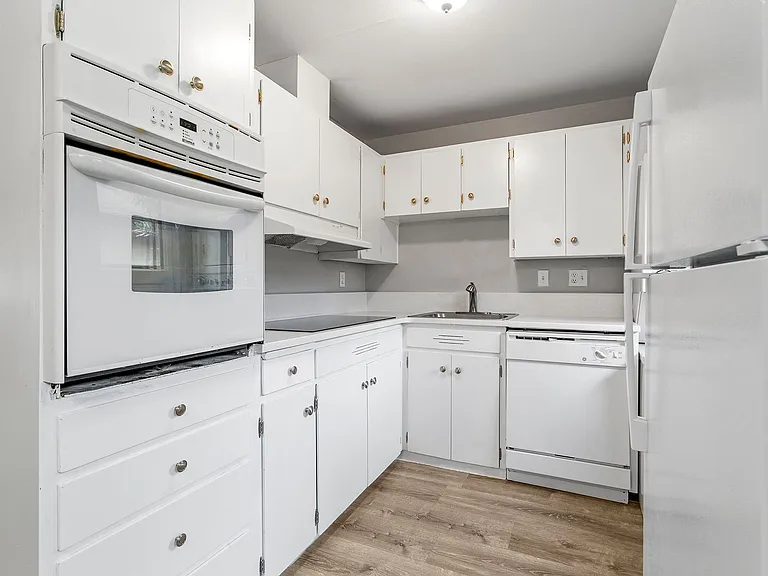 6970 SW King Blvd — Photo 5