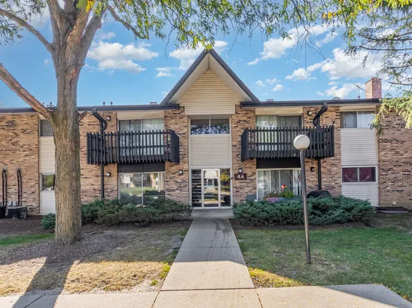 4A Kingery Quarter APT 104, Willowbrook, IL 60527