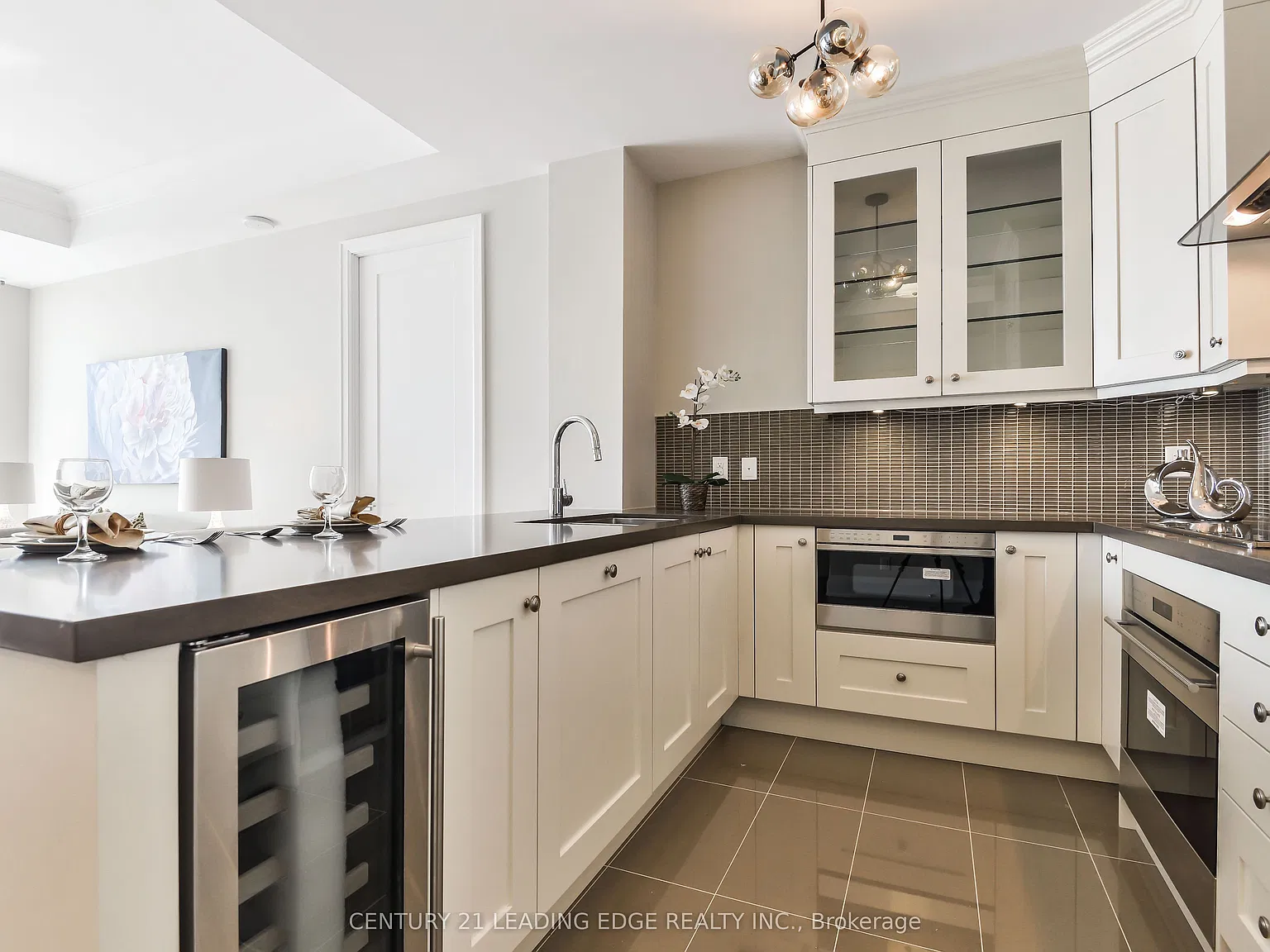 2 bed, $3,400 — Photo 4