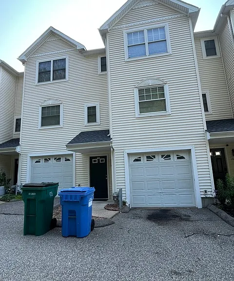 164 Summit St — Photo 19
