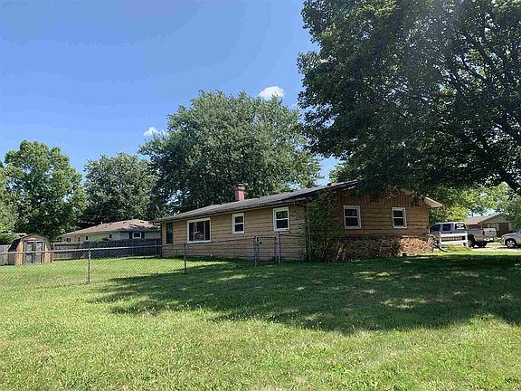 4th image of 608 W Annie Dr