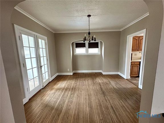 3rd image of 2807 Oak Grove Pl