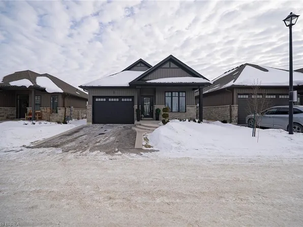 24 Craddock Blvd #8, Haldimand County, ON N0A 1J0