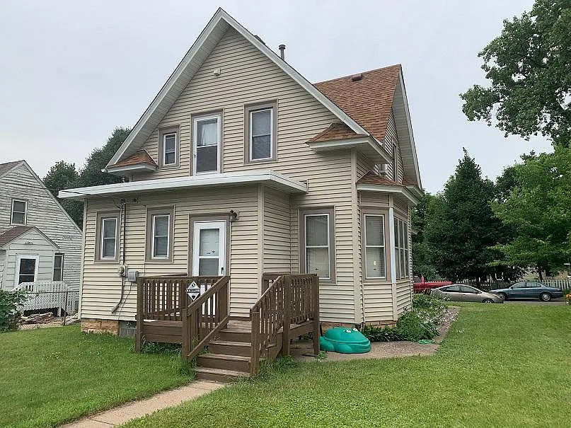 96 Lawson Ave W — Photo 2